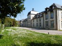 Appartement familial dans un château avec piscine chauffée, proche plages et sites du Golfe du Morbihan - Chambres d'hôtes Baden
