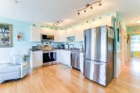 Walk to Beach & Pier: Quiet Retreat in Surf City - Ferienwohnung Surf City