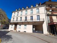 Luchon Holidays, parking, wifi, balcon, cave, T3 8 personnes - Bed and Breakfast