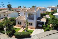 Oasis Parque, Alvor. (AT04) Beautiful 2 Bed Villa with Pool - Chambres d'hôtes Portimão