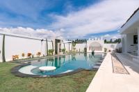Villa Maison Blanche - Bed and Breakfast Ubud