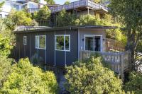 Timberline Retreat, Cozy 2BR Stay Near Taupo Town - B&B Taupo