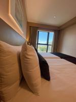 Deluxe One-Bedroom Apartment with City View