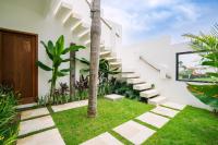 Villa Alveena - Modern 2BR Villa with Private Pool & Rooftop in Tumbak Bayuh - B&B Tambakboyo