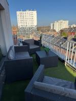 Studio cosy avec terrasse à deux pas de la gare - B&B