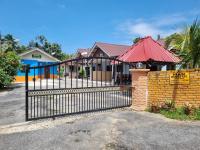 Man Homestay - B&B Kampong Bukit China