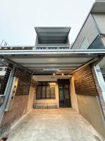 whitecoatox - B&B Zhushan