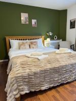 Beautiful Cosy House 4 mins to Camden Town Station - 1 min to Camden Market - Ferienwohnung London