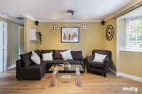 Swan Place, Comfortable & Central Home by Hostly - B&B Reading