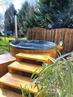LE GRAND CASTILLON - Gîte pêche avec 2 étangs privés, foret et jacuzzi - B&B