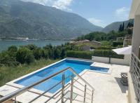 Studio apartment with pool - B&B Kotor