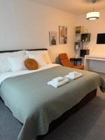 Zurich Central Apartment with View - B&B
