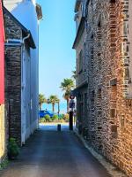 MRODBNB - Escapade Romantique - Appart Neuf- 25m Plage & Resto - Ciné - Popcorn - Ciel de Pluie XXL - Chambres d'hôtes Cancale