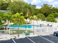 Clearwater With Shared Pool 22 - B&B