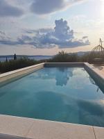Villa La mia Ivana with pool and view - B&B