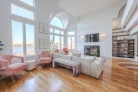 Luxurious Fenway 2BR Penthouse with Roof Decks - B&B Boston