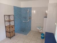 Chambre Triple - Accessible aux Personnes à Mobilité Réduite