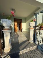 Villa Louis - Bed and Breakfast Vlorë