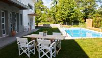 Aristotelia Gi Ikies - Olympiada Poolside Retreats - B&B