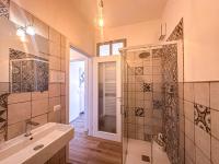 Familiensuite mit Balkon