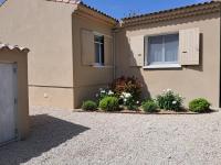 La maison de Manon, 4-5personnes, 75m2, centre village avec piscine privée - B&B