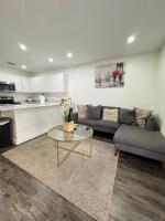 Central Dallas - SLEEK Luxurious 1BED 1BATH PAD - B&B