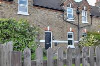 Cosy 3 bedroom house with Free parking and WiFi - Chambres d'hôtes Colchester