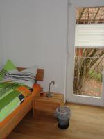 Standaard Tweepersoonskamer met 2 Aparte Bedden - Gedeelde Badkamer