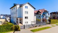 Willa Bliźniak - Pokoje i Apartamenty Bardzo Blisko Plaży - B&B Karwia