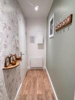 Sylou appartement 2 chambres Cozy pour 4 personnes Close to comedy, Tram et train station - B&B