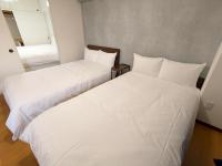 One-Bedroom Apartment with Balcony