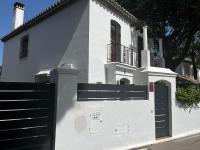 Nice villa with a garden - B&B Estepona