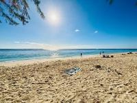 Modern and Luxury 3 bedroom apartment Steps from the beach - Bed and Breakfast Flic en Flac