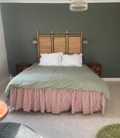 Deluxe Double Room (2 Adults + 1 Child)