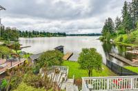 Lakeside Lacey Gem w/ Sauna + Private Dock - Ferienwohnung Lacey