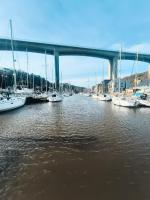 La Maison Rouge sur le port à proximité de toutes commodités 2 personnes - B&B Plérin