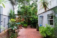 Summer House - 1Br-1Ba - Second Floor Apt - Five Minute Walk To City Gates - B&B Saint Augustine