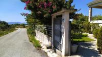 House In The Garden - Bed and Breakfast