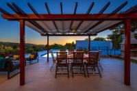 Villa Plenča - heated pool - B&B Šibenik