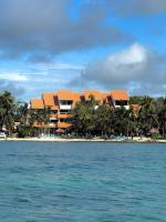 Azure Caribbean Beach Front - B&B Puerto Aventuras