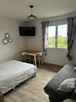 30 m2 appartement 1km des remparts - Bed and Breakfast