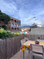 Alojamiento con encanto en planta superior ideal para trabajo y escapadas familiares en Montserrat - B&B