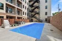 Music Row Studio 1mi to Broadway- Free Parking - Chambres d'hôtes Nashville