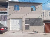 10 minutos de Plaza Miraflores Casa Completa de 2 habitaciones con garaje - B&B