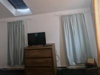 Dreibettzimmer mit Gemeinschaftsbad