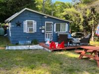 Cozy cottage 2 miles to Weirs beach - B&B