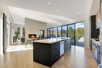 Mountain Mist Retreat - 6 Bedrooms - B&B Bright