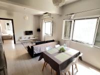 S&E New Port Apartment - B&B
