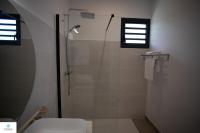 Villa Le Dattier, neuve de standing proche plage - B&B Saint-François