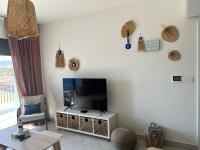 Ayla Beach Apartment Azure 1522 Families only - Chambres d’hôtes Aqaba